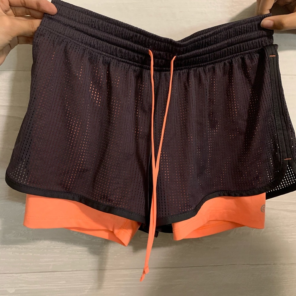 CHAMPION shorts - Picture 2 of 4
